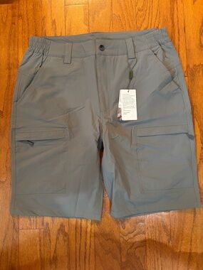 Men's Performance Cargo Shorts in Green/Gray